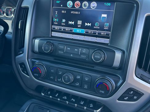 Used 2017 GMC Sierra 2500 SLT image 16