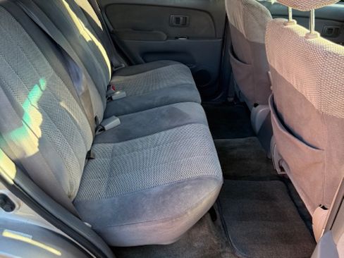 Used 2002 Toyota 4Runner SR5 image 12