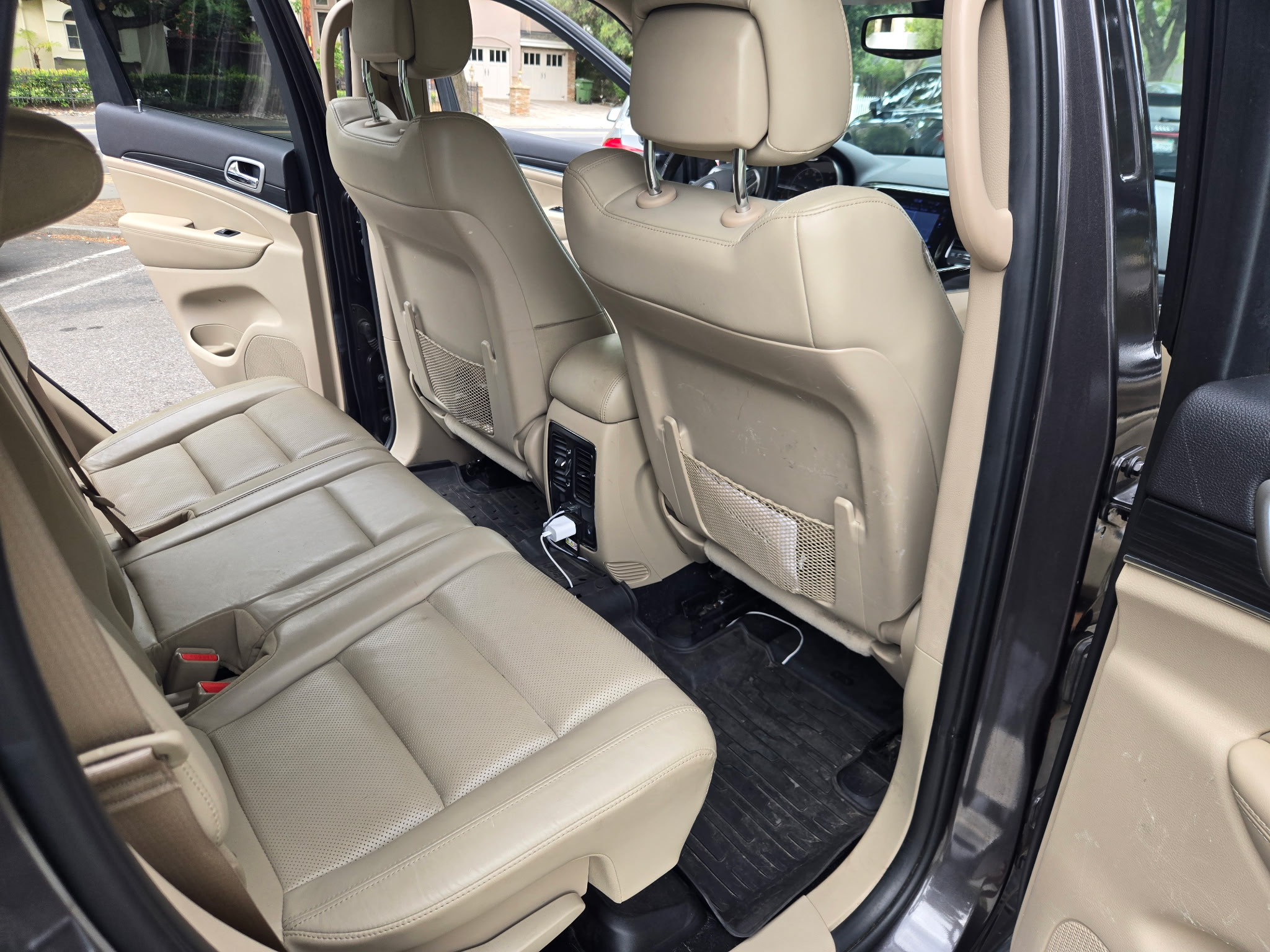 Used 2019 Jeep Grand Cherokee Limited w/ Luxury Group II AWD/4WD image 11
