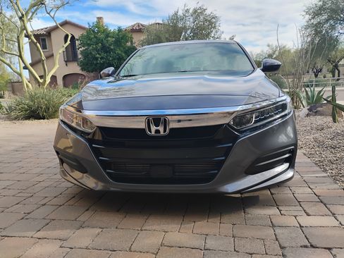 Used 2018 Honda Accord LX image 5