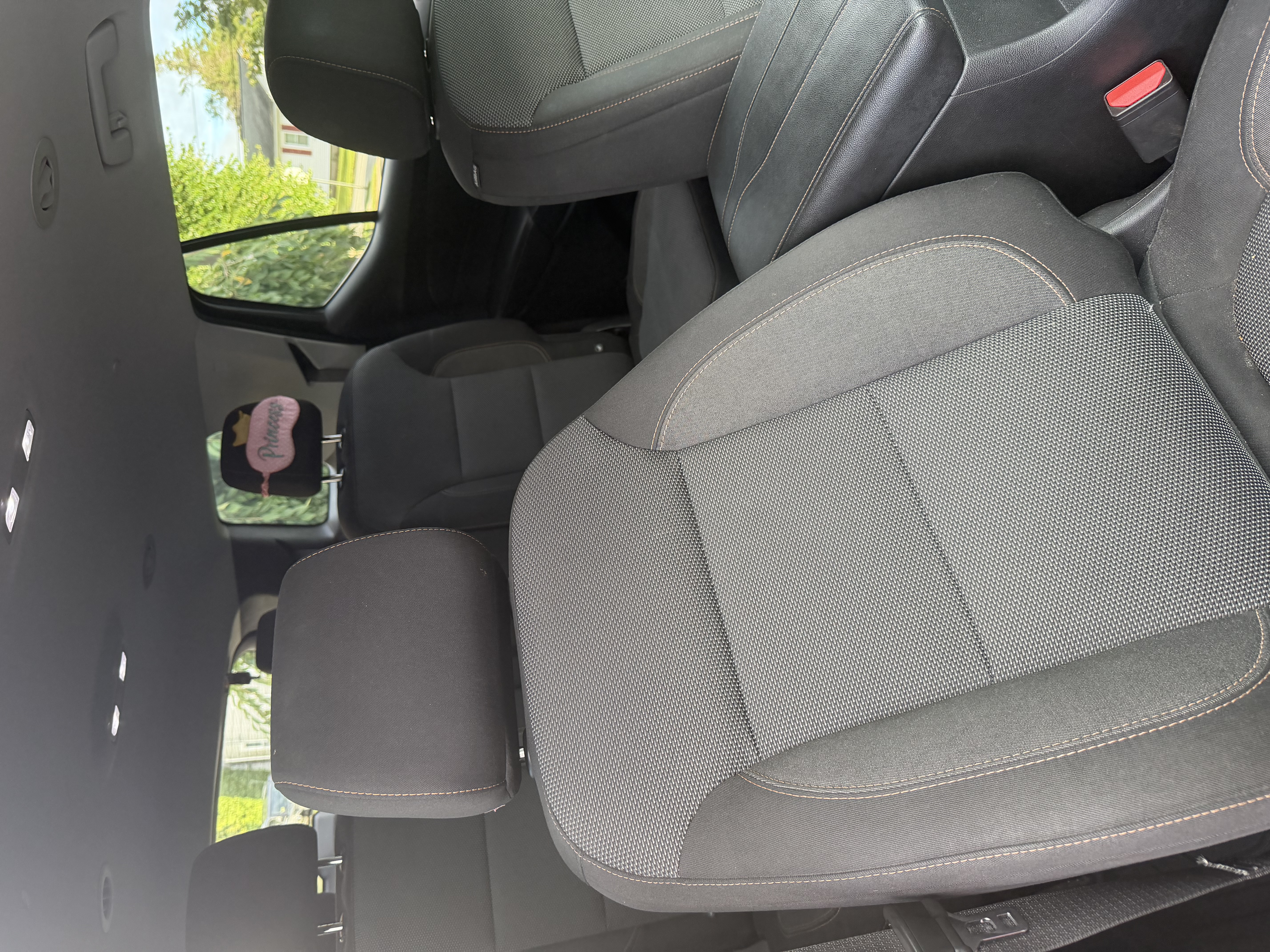 Used 2018 Chevrolet Traverse LT FWD image 6