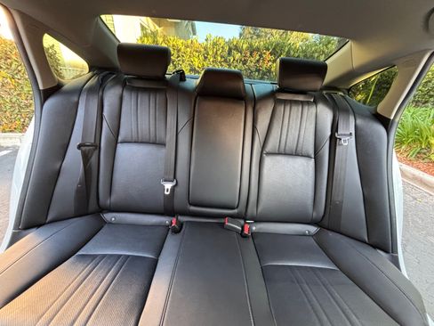Used 2020 Honda Accord Touring image 4