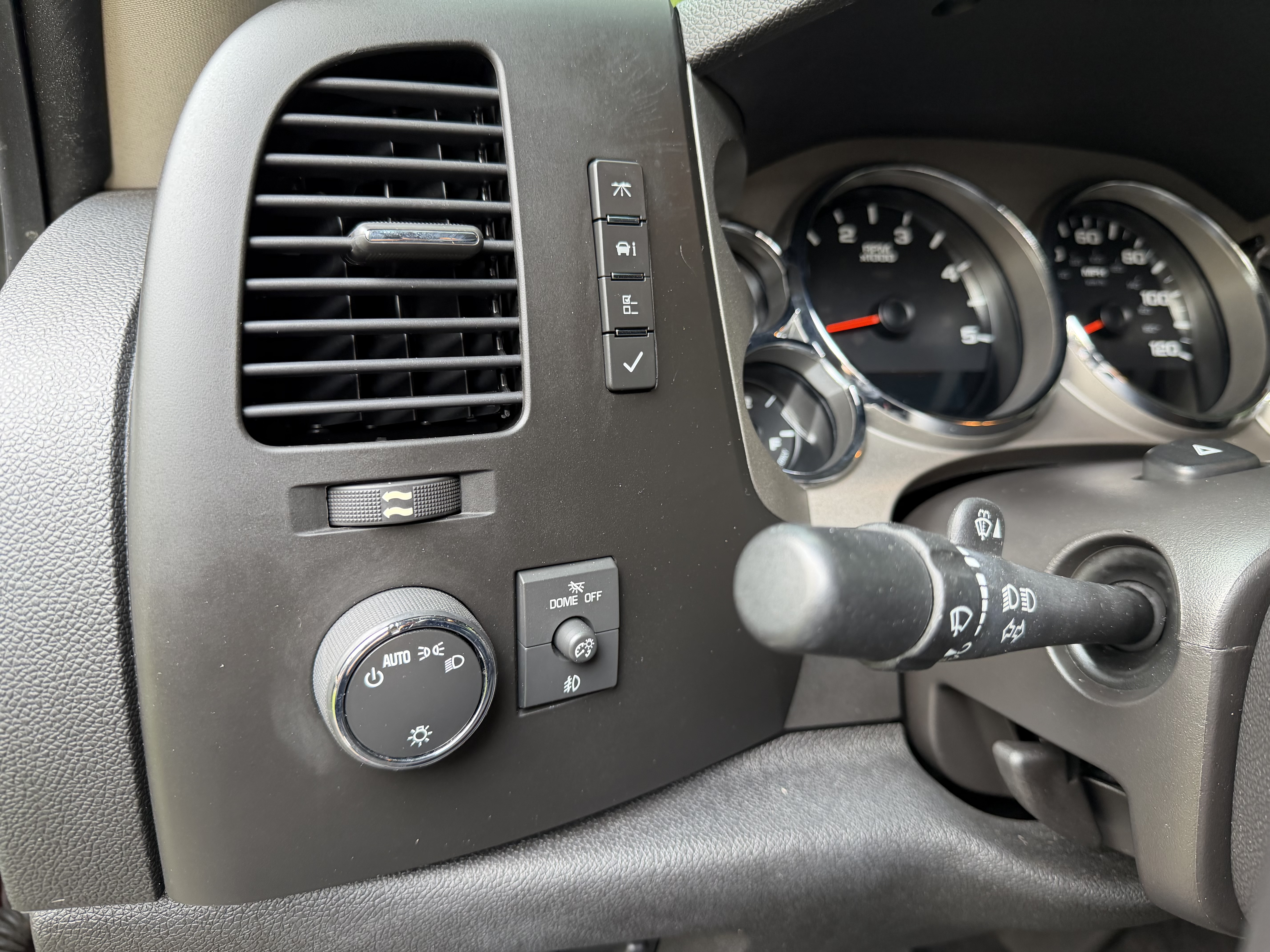Used 2014 GMC Sierra 2500 SLE w/ SLE Preferred Package AWD/4WD image 28