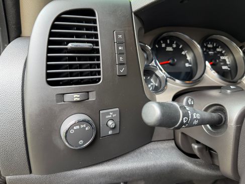 Used 2014 GMC Sierra 2500 SLE w/ SLE Preferred Package AWD/4WD image 28