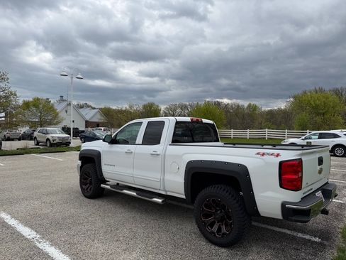 Used 2015 Chevrolet Silverado 1500 LT w/ LT Convenience Package AWD/4WD image 8