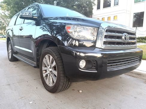 Used 2016 Toyota Sequoia Limited w/ Safety & Convenience Package AWD/4WD image 5