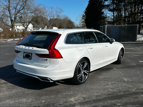 Used 2019 Volvo V90 T6 R-Design w/ Advanced Package image 5