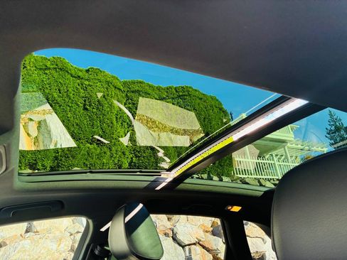 Used 2017 Audi Q5 2.0T Premium Plus w/ Technology Package image 13