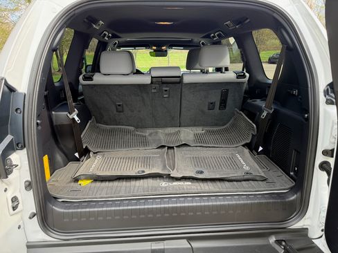 Used 2023 Lexus GX 460 w/ Black Line Special Edition AWD/4WD image 15
