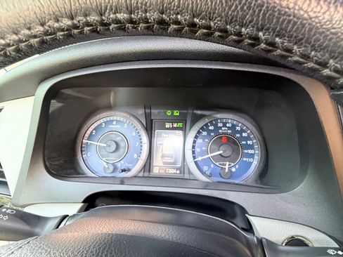 Used 2020 Toyota Sienna XLE Premium FWD image 20