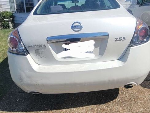Used 2011 Nissan Altima 2.5 S image 2
