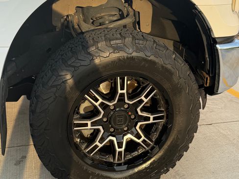 Used 2015 Ford F150 XLT w/ Equipment Group 302A Luxury image 9