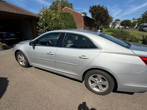 Used 2014 Chevrolet Malibu LS w/ Protection Package FWD image 9