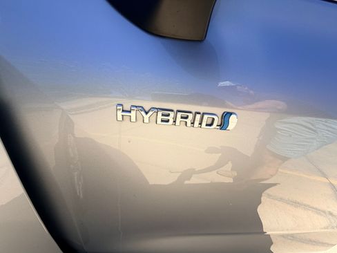 Used 2021 Toyota Highlander Limited image 2