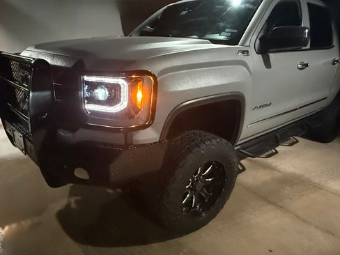 Used 2015 GMC Sierra 1500 SLT w/ SLT Crew Cab Value Package AWD/4WD image 32
