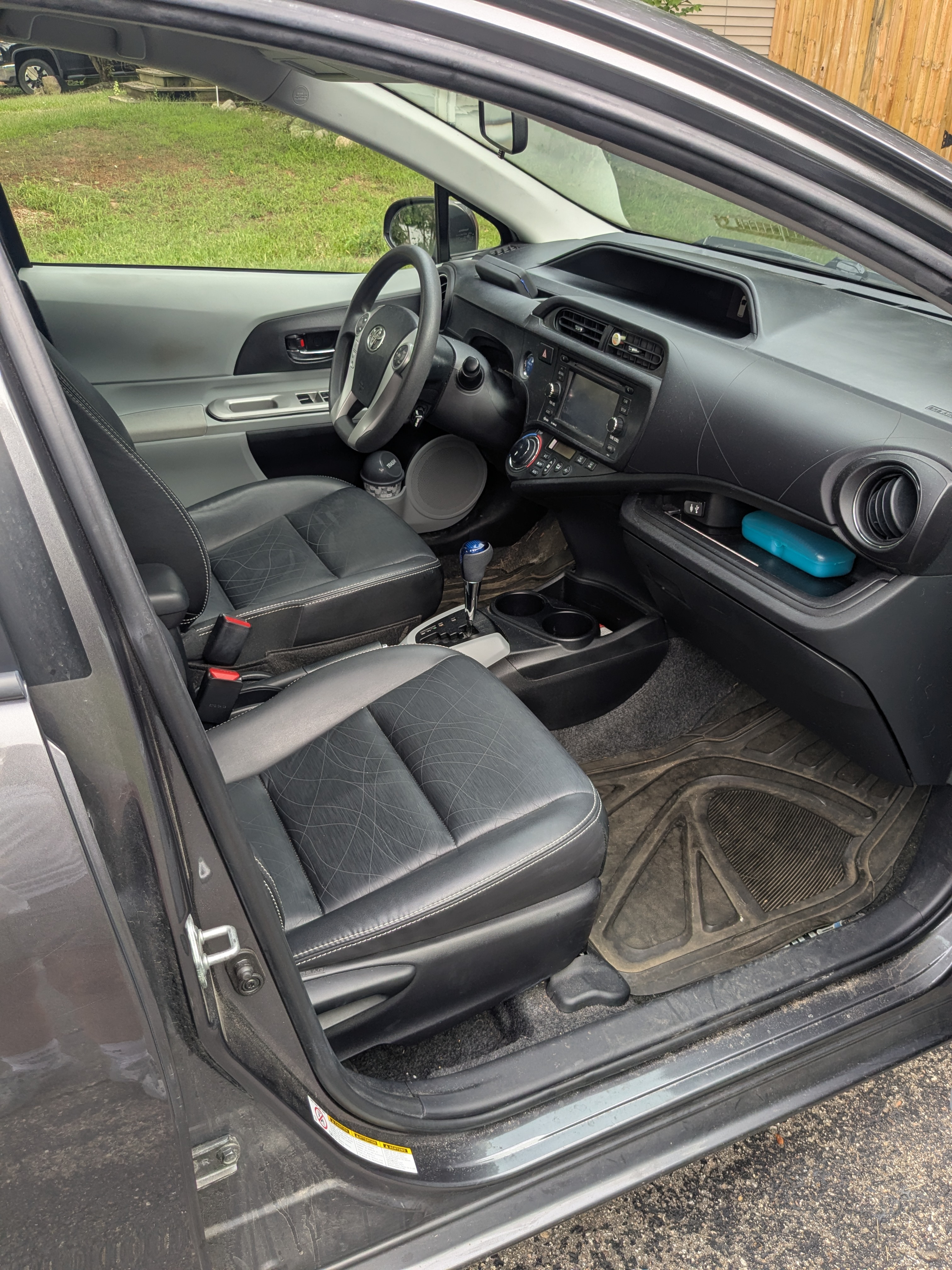 Used 2012 Toyota Prius C Four FWD image 9