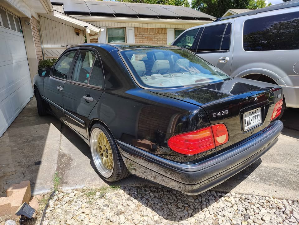 Used 1999 Mercedes-Benz E 430 Sedan image 12