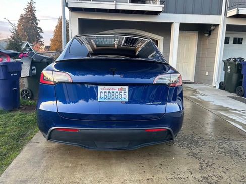 Used 2021 Tesla Model Y Long Range image 2