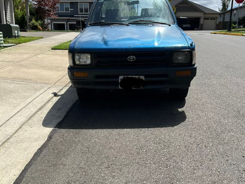 Used 1994 Toyota Pickup 2WD Regular Cab w/ All Weather Guard Pkg image 4