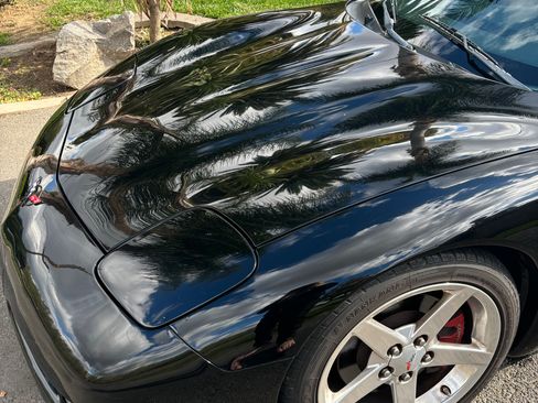 Used 1998 Chevrolet Corvette Coupe w/ Performance Handling Pkg image 2