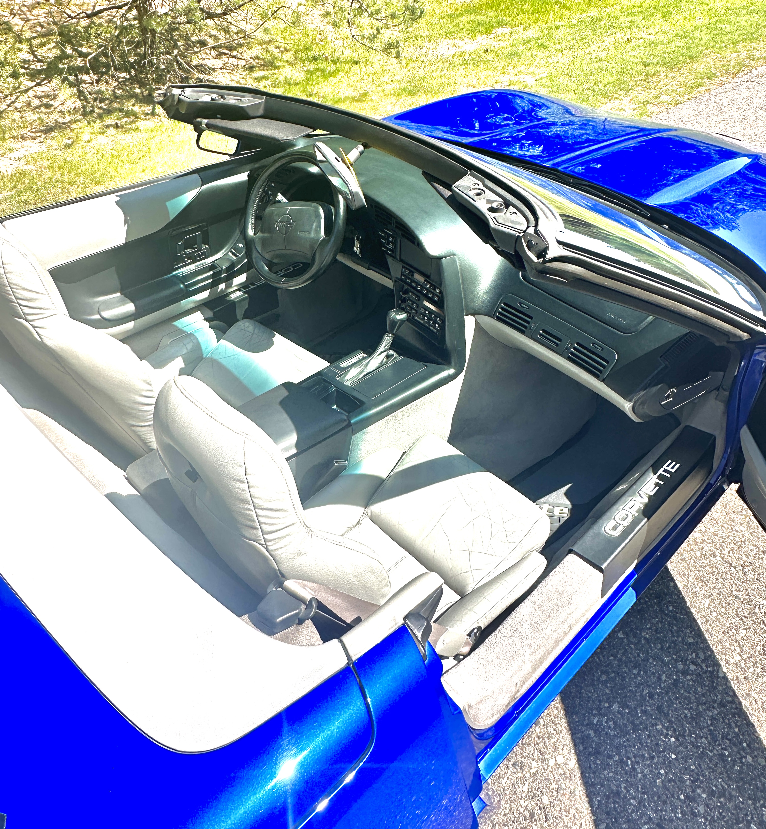 Used 1994 Chevrolet Corvette Convertible RWD image 4