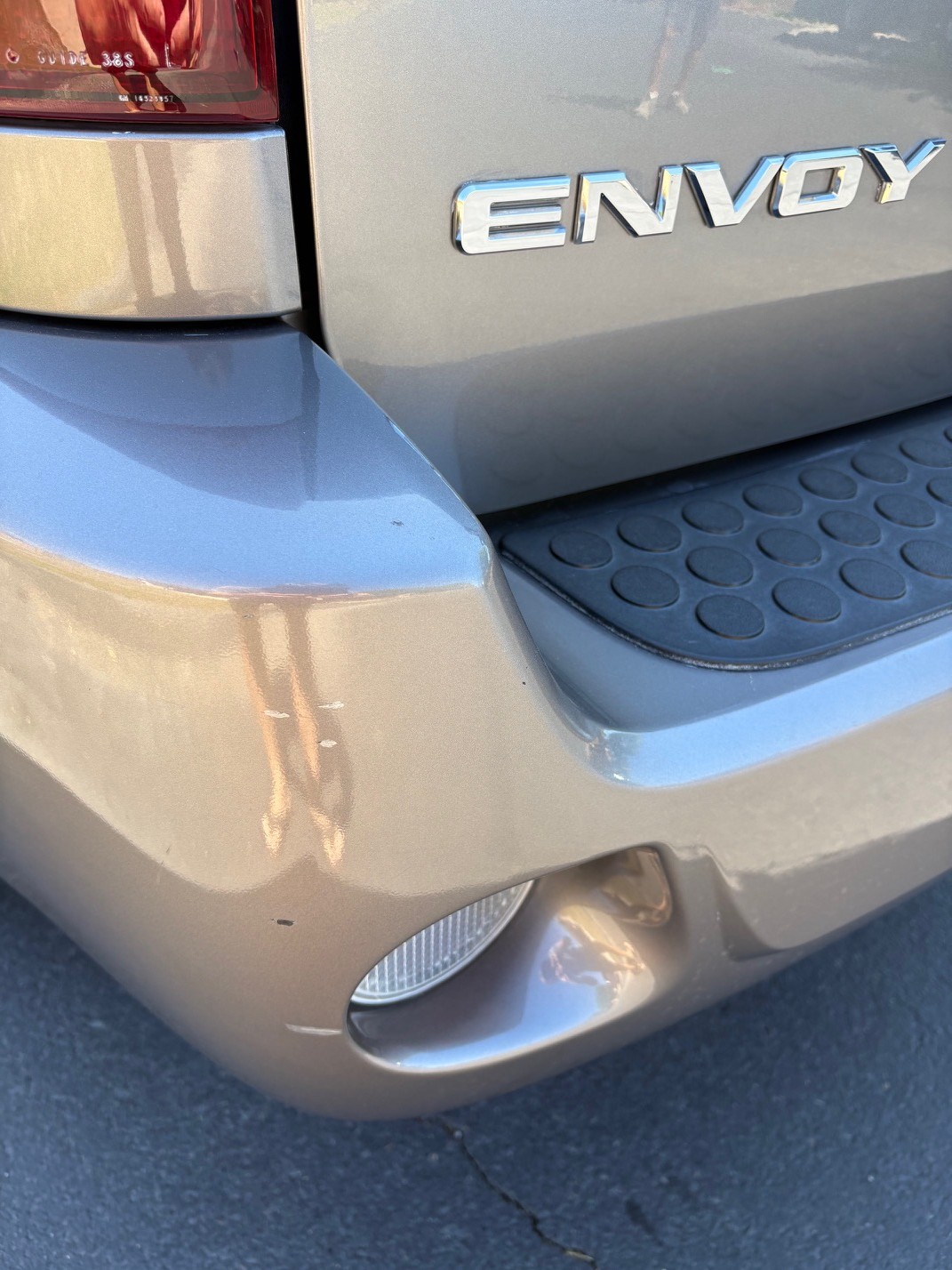 Used 2006 GMC Envoy Denali RWD image 16