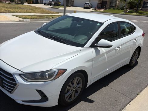 Used 2018 Hyundai Elantra SEL image 1