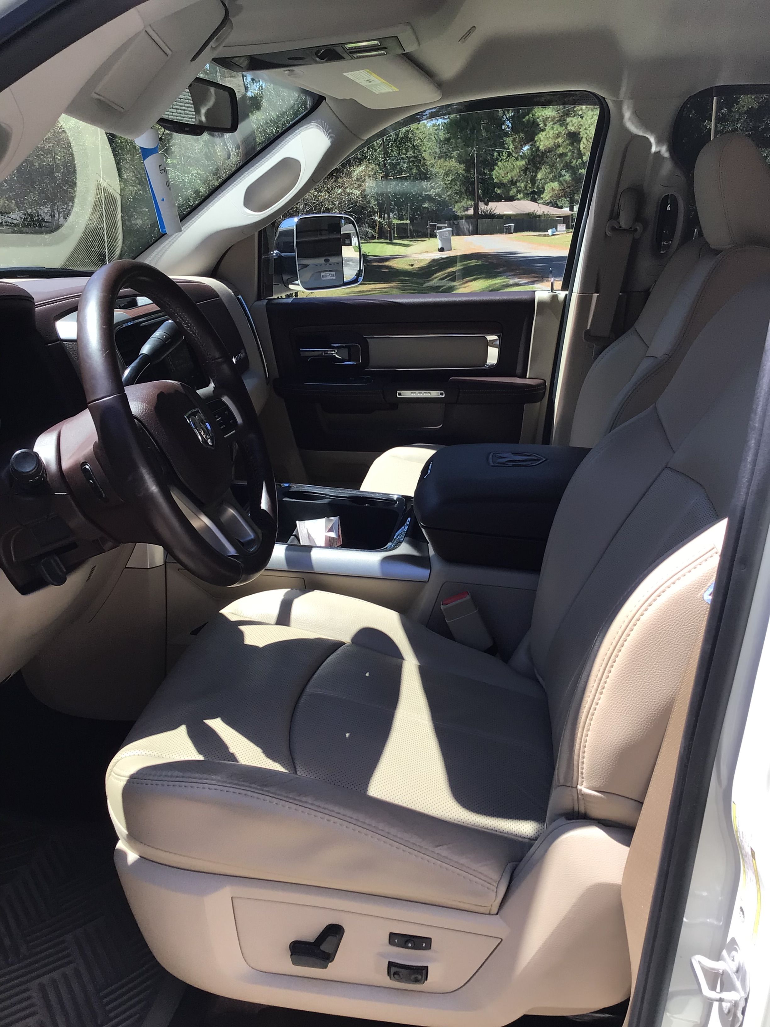 Used 2018 RAM 2500 Laramie RWD image 6