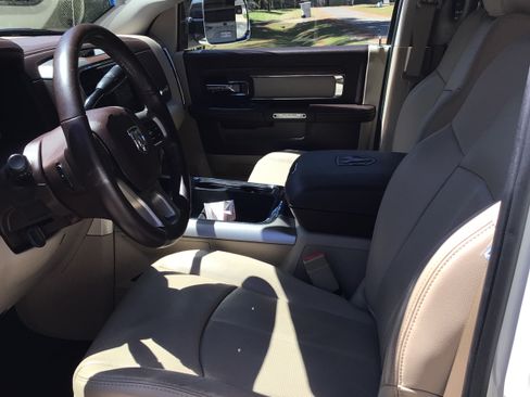 Used 2018 RAM 2500 Laramie image 6