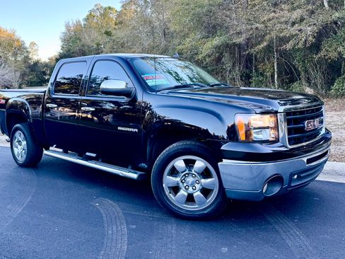 Used 2011 GMC Sierra 1500 SLE w/ Regional Value Package image 1