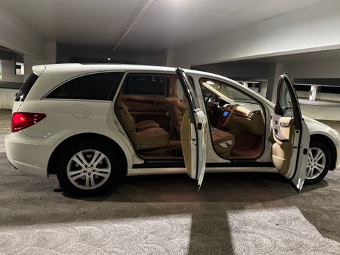 Used 2008 Mercedes-Benz R 350 4MATIC image 15