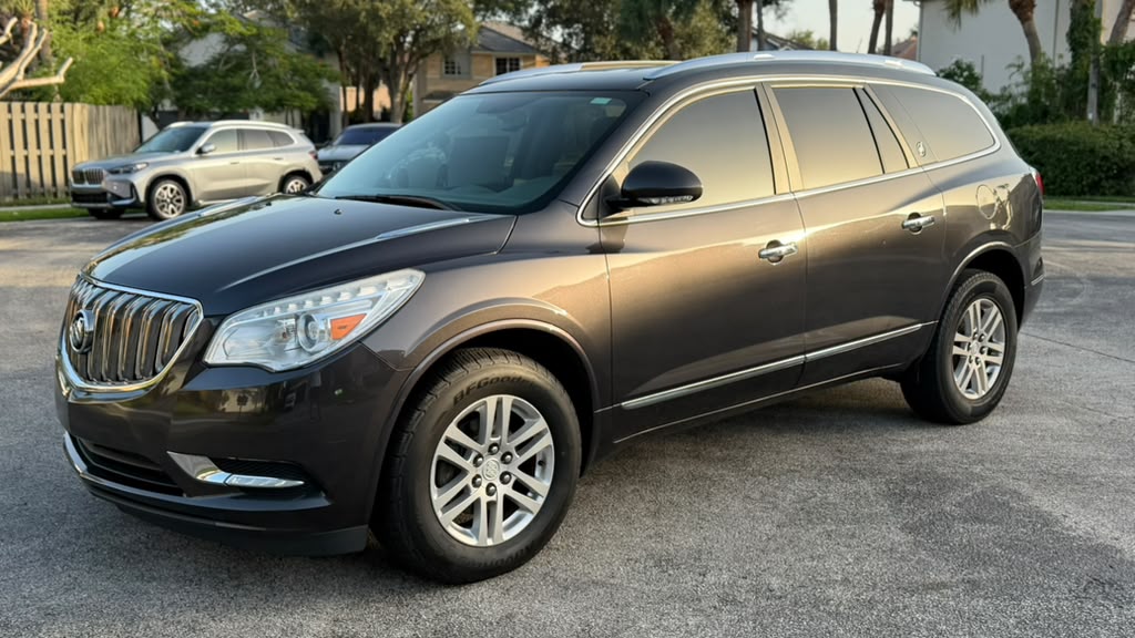 Used 2014 Buick Enclave Convenience FWD image 2