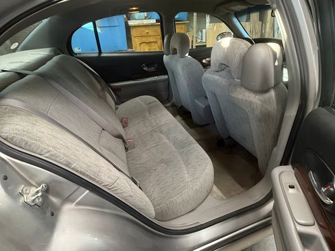 Used 2005 Buick Le Sabre Custom FWD image 2