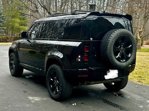 Used 2022 Land Rover Defender 110 SE image 5