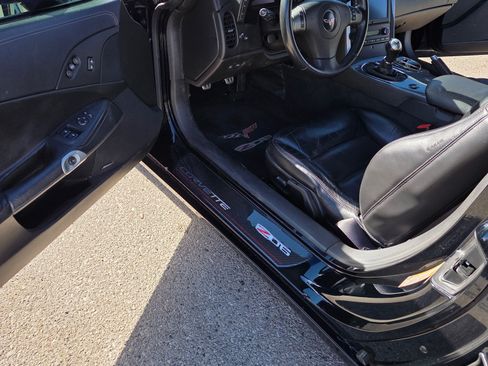 Used 2009 Chevrolet Corvette Z06 w/ Preferred Equipment Group image 8