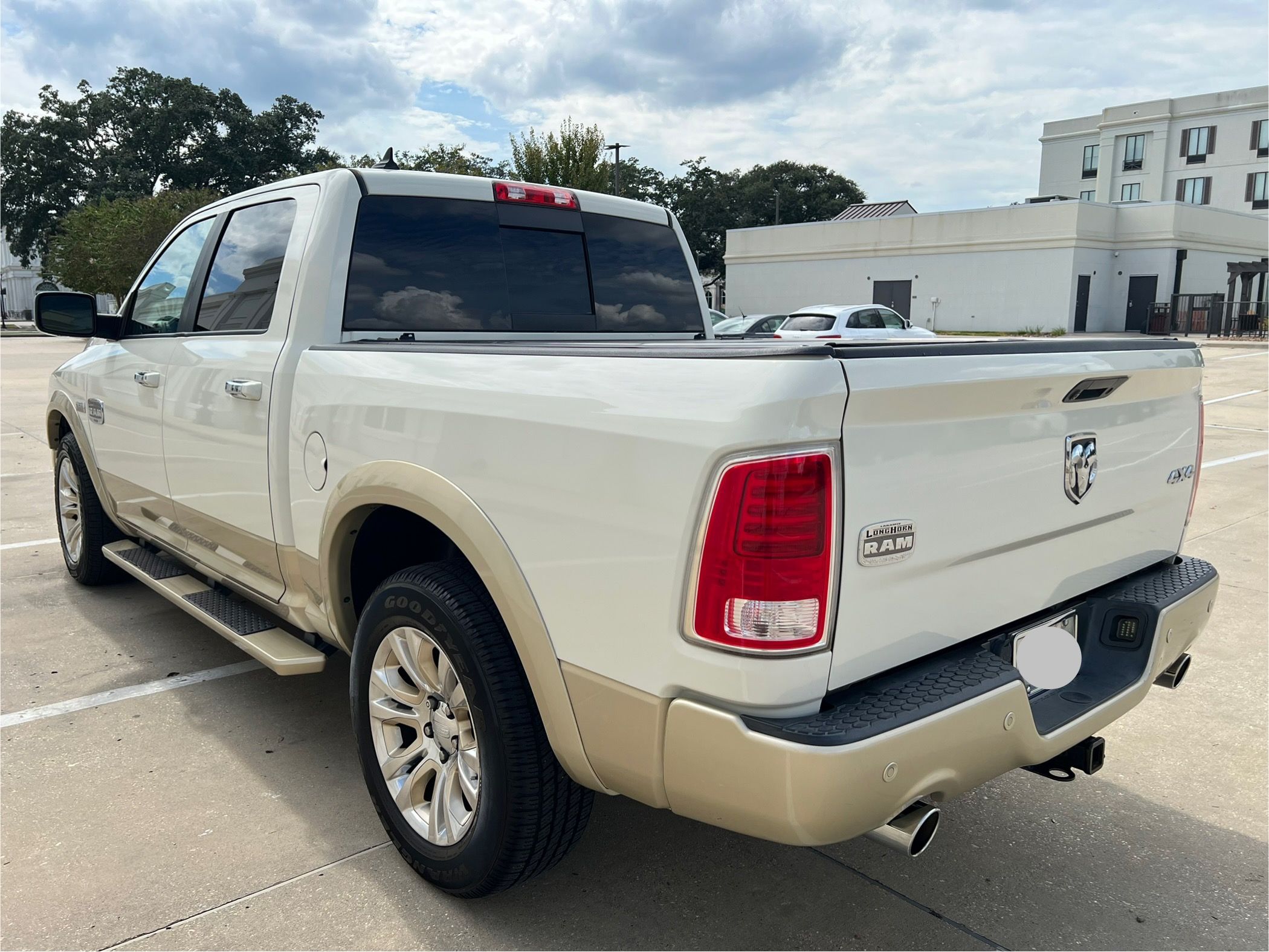 Used 2016 RAM 1500 Laramie Longhorn w/ Convenience Group AWD/4WD image 5