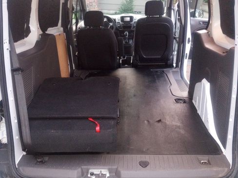 Used 2020 Ford Transit Connect XL image 8