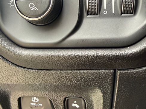 Used 2023 RAM 1500 Laramie image 24