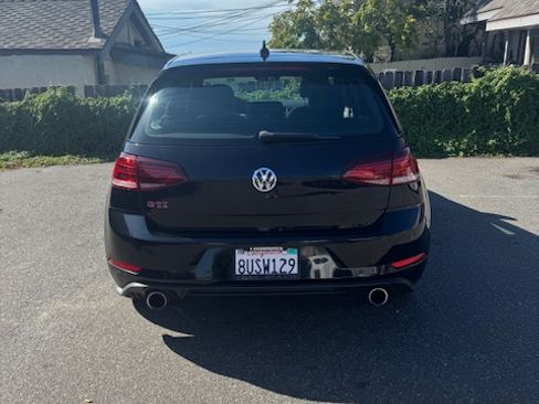 Used 2020 Volkswagen GTI SE FWD image 13