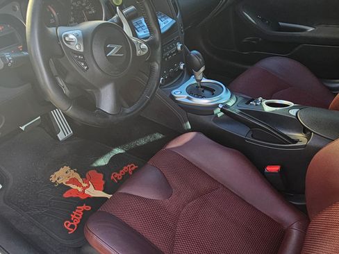 Used 2016 Nissan 370Z Touring Sport image 5