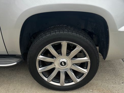 Used 2012 Cadillac Escalade EXT Luxury image 9