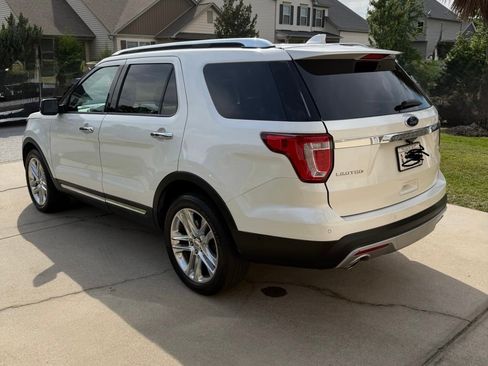 Used 2016 Ford Explorer Limited w/ Equipment Group 301A AWD/4WD image 4