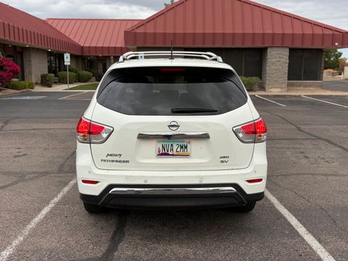 Used 2016 Nissan Pathfinder SV image 8