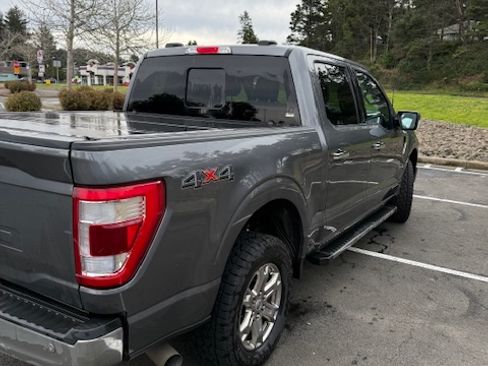 Used 2021 Ford F150 Lariat w/ Equipment Group 502A High image 17