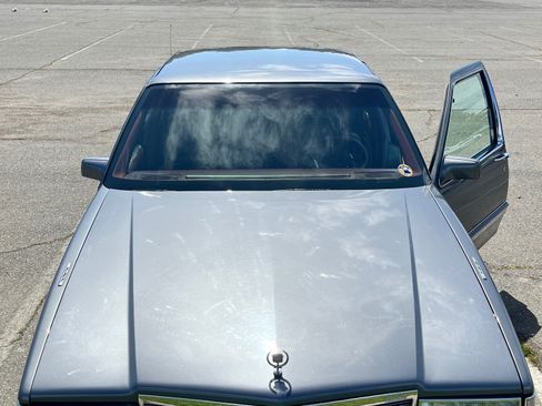 Used 1992 Cadillac De Ville Sedan image 9