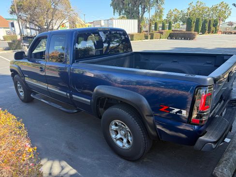 Used 2002 Chevrolet Silverado 1500 LT w/ Off-Road Pkg AWD/4WD image 9