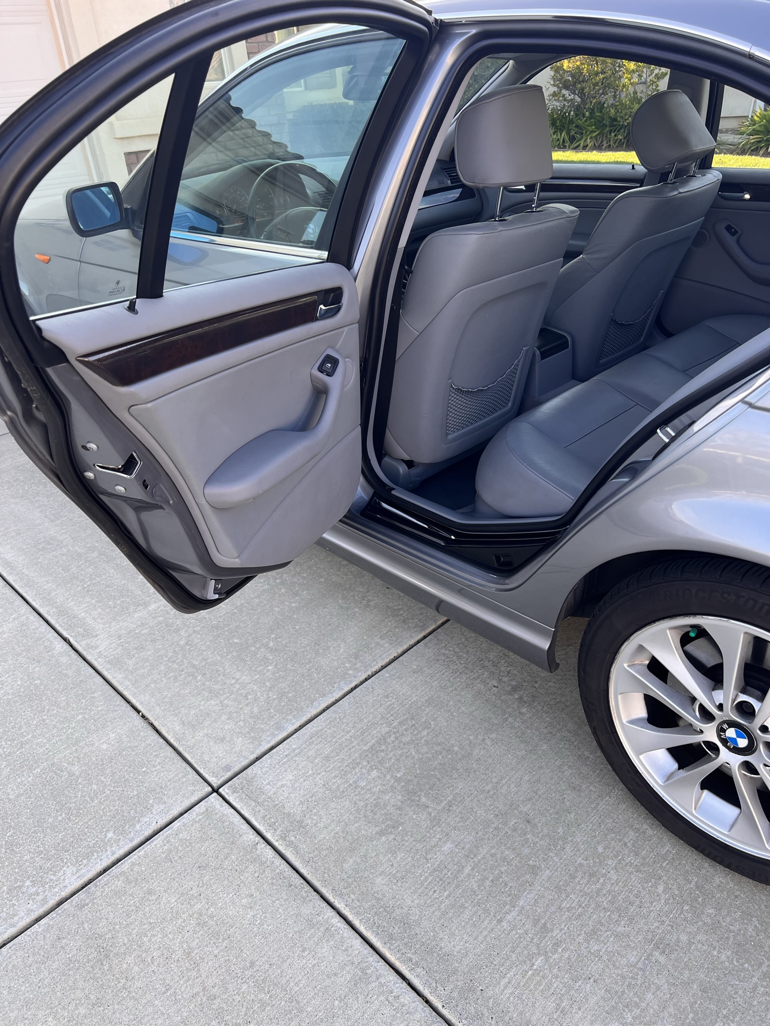 Used 2003 BMW 330xi Sedan AWD/4WD image 30