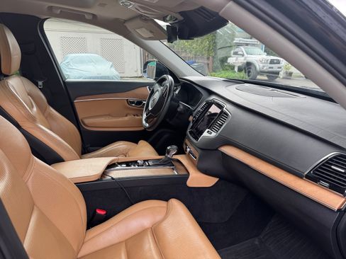 Used 2016 Volvo XC90 T6 Inscription w/ Vision Package image 11