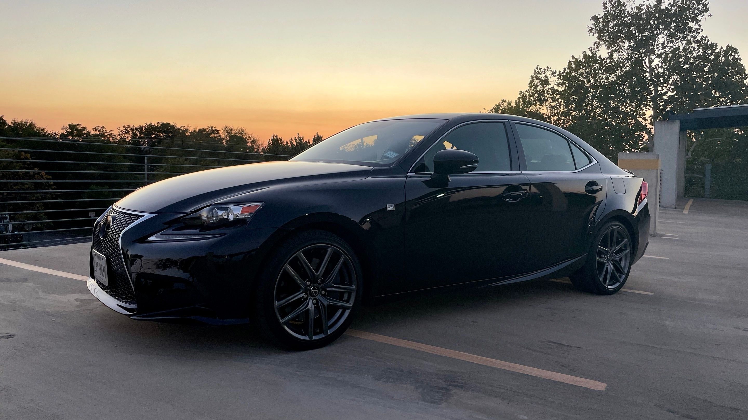 Used 2016 Lexus IS 200t w/ F Sport Package RWD image 1