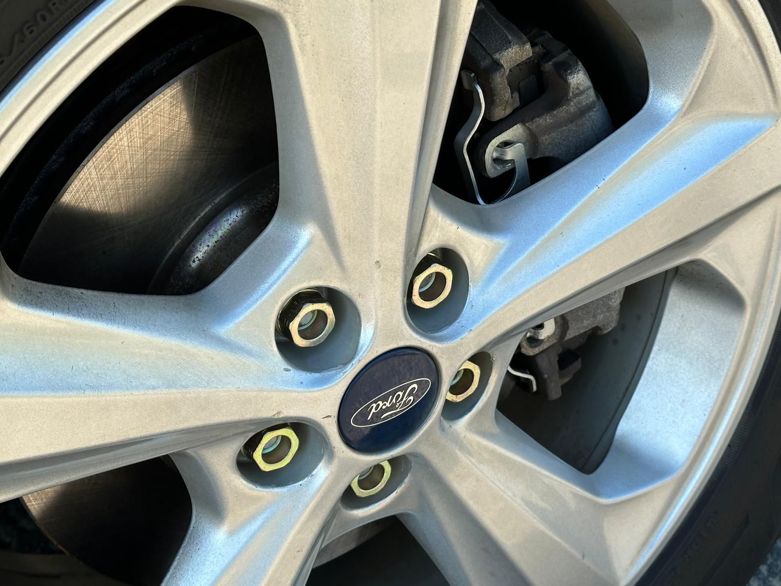 Used 2019 Ford Edge SE w/ Cargo Accessory Package FWD image 4